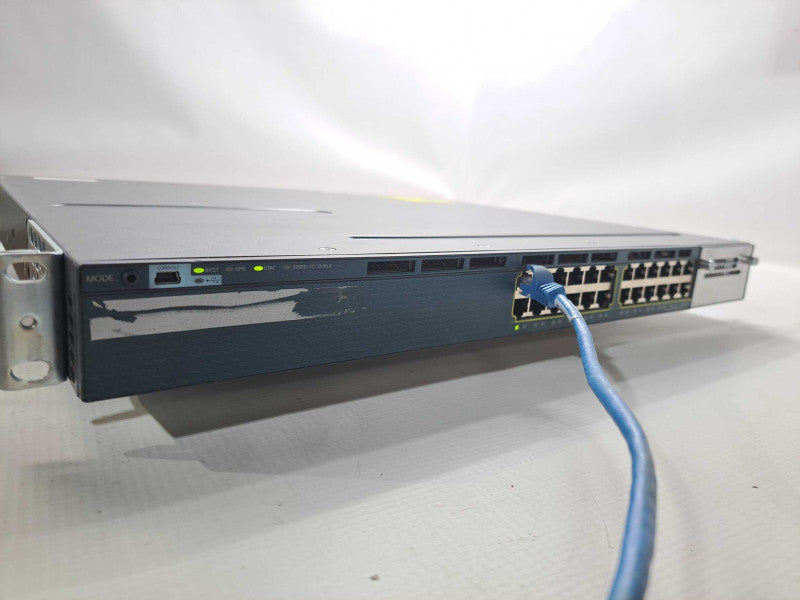 CISCO WS-C3560X-24T-L + 1x C3KX-PWR-350WAC 24 Port Data LAN Base )