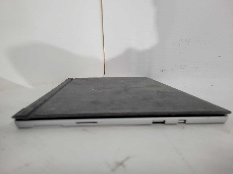 Microsoft Surface Pro 5th Gen Model 1796 128gb 4gb RAM Intel m3-7Y30 128GB !