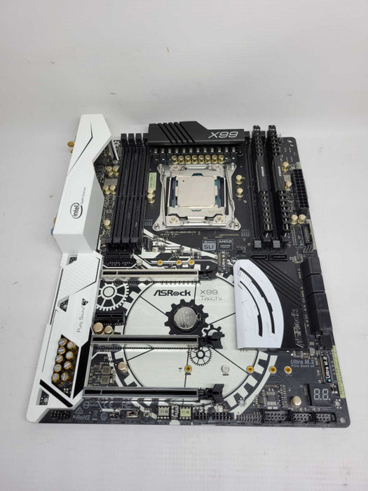 Intel Core i7-6800k @ 3.4GHz - ASRock X99 Taichi - 16GB DDR4 2400 (READ)