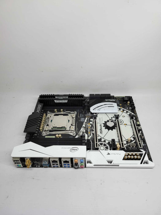 Intel Core i7-6800k @ 3.4GHz - ASRock X99 Taichi - 16GB DDR4 2400 (READ)