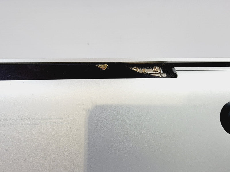 Apple Macbook Pro 2009 17\\" Core 2 Duo T9900 @ 3.06GHz 4GB DDR3 500GB SSD (