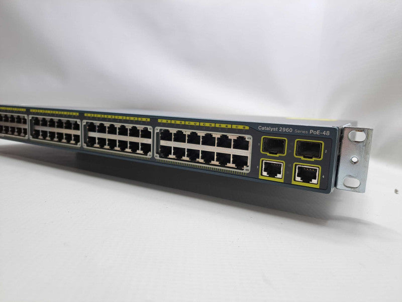 Cisco Catalyst 2960 WS-C2960-48PST-L 48-Ports Rack-Mountable Switch )