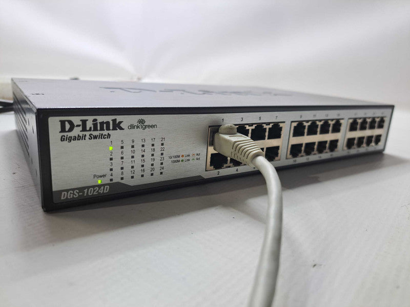 D-Link DGS-1024D 24 Port Unmanaged 100 / 1000 Gigabit Ethernet Switch  Q)