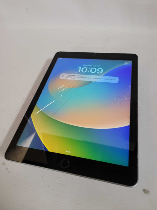 Apple iPad 6 32GB (A1954) - READ