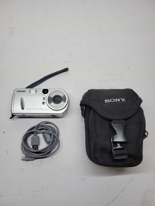 Sony Cyber-Shot DSC-P72 3.2MP Digital Camera ~ Silver 256MB memory card