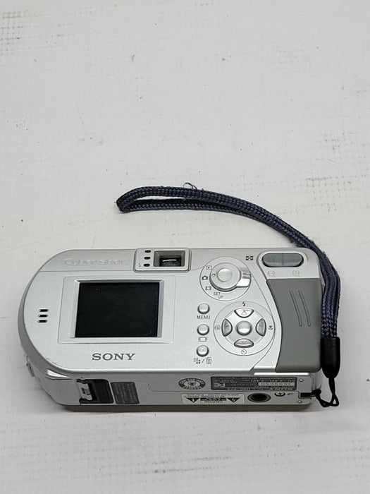 Sony Cyber-Shot DSC-P72 3.2MP Digital Camera ~ Silver 256MB memory card
