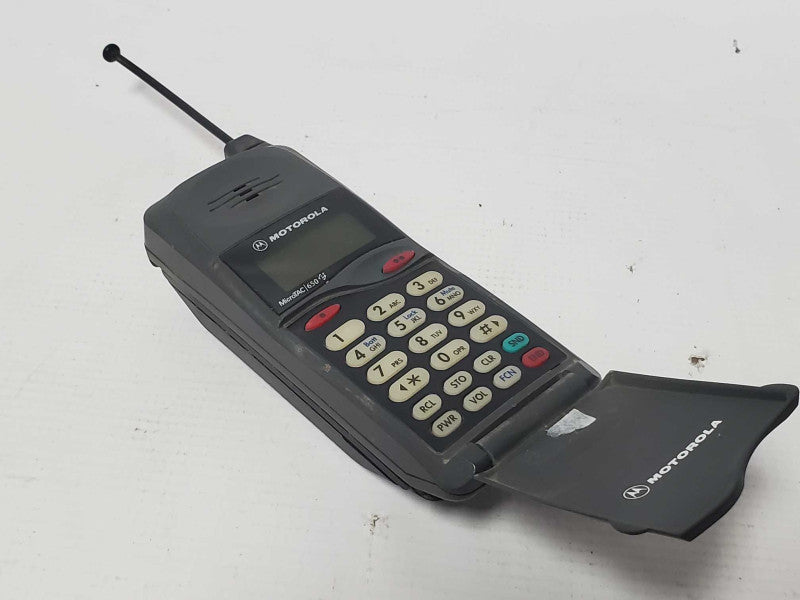 Motorola MicroTAC 650 Vintage Flip Phone (AS-IS) |