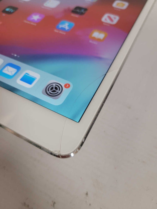 Apple iPad Mini 2 32GB (A1489) - READ