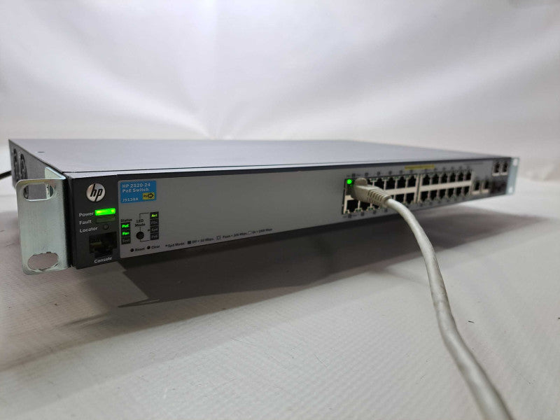 HP J9138A 2520-24-PoE 24X 10/100 PoE ports 4 X Dual Personality Gigabit Ports )