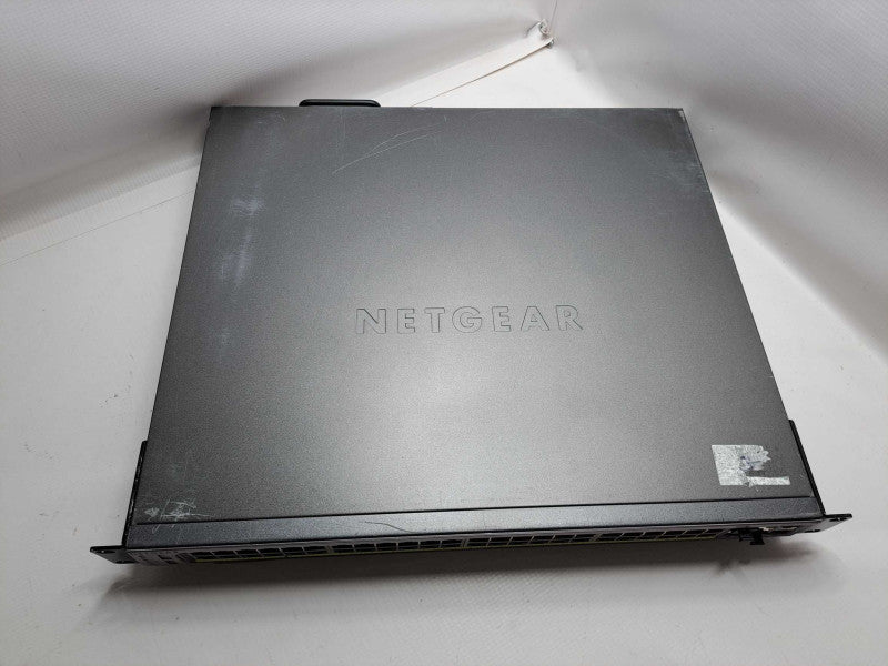 Netgear ProSafe GSM7252PS 48-PortGigabit PoE L2 Managed Stackable Switch Q)