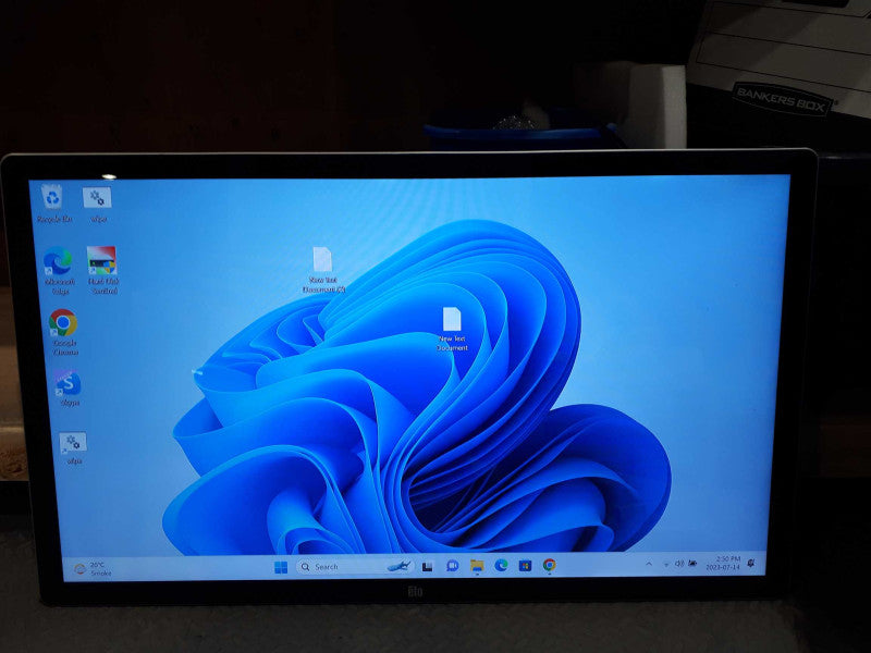ELO ET4202L 42\\" 1920 x 1080 Touchscreen Interactive Commercial Display &