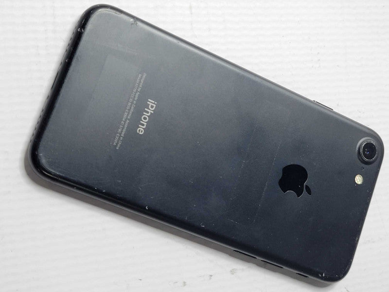 Apple iPhone 7 Plus 32GB Unlocked Q_