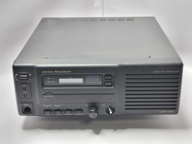 Vertex VXR-7000 UHF Desktop Analog Repeater/Base Station, Read _