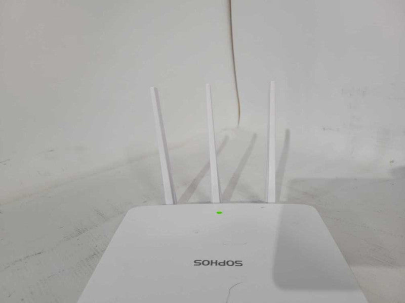 SOPHOS AP 100 Wireless AP Sophos AP100 Q!