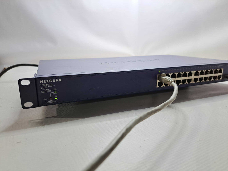 NetGear ProSafe GS724TP 24-Port Gigabit Managed Ethernet Switch PoE )