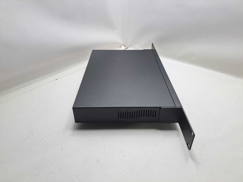 Dell PowerConnect 2824 24 Port Gigabit Ethernet Switch 2 SFP Ports )