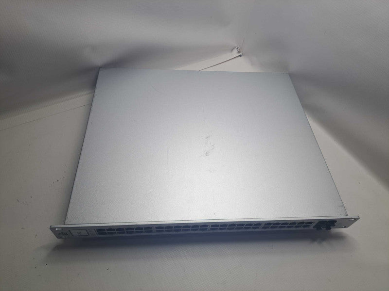 Ubiquiti UniFi (US-48-500W) 48-Port POE Rack Mountable Switch )