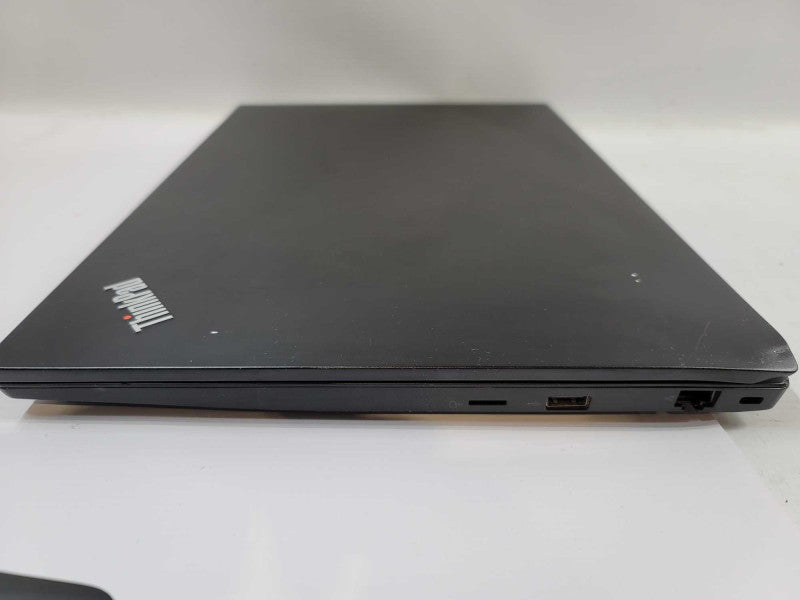 Lenovo ThinkPad E580 i5-7200U, 8GB DDR4, 256GB SSD **dented corner Î²