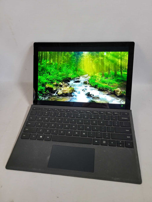 Microsoft Surface Pro 5 - i5-7300U 2.6GHz, 8GB RAM, 256GB SSD - READ