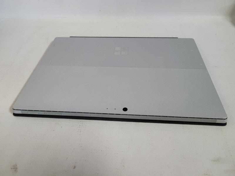 Microsoft Surface Pro 5 - i5-7300U 2.6GHz, 8GB RAM, 256GB SSD - READ