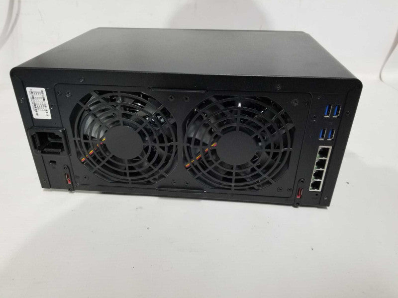 Synology DiskStation DS1815+ NAS - READ BELOW #