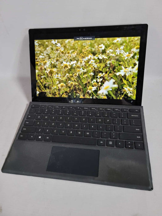 Microsoft Surface Pro 4 - i5-6300U 2.4GHz, 4GB RAM, 128GB SSD