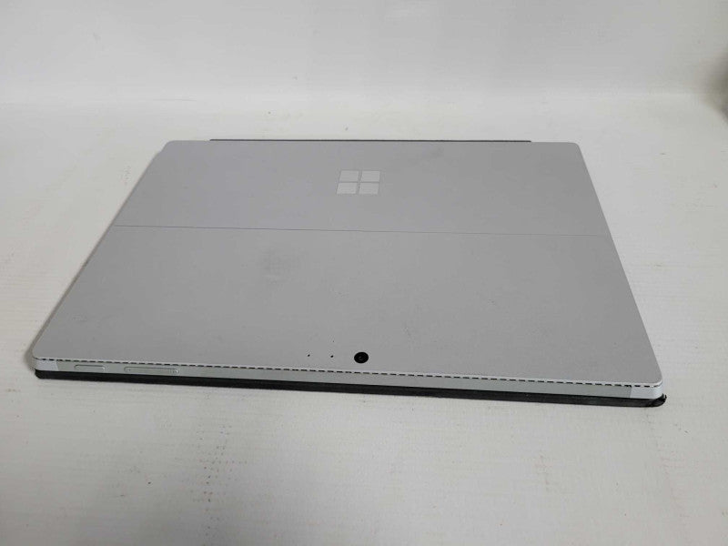 Microsoft Surface Pro 4 - i5-6300U 2.4GHz, 4GB RAM, 128GB SSD