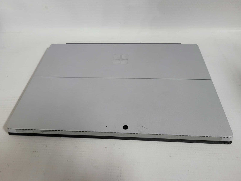 Microsoft Surface Pro 4 - i5-6300U, 8GB RAM, 256GB SSD - READ