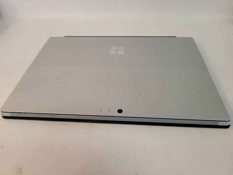 Microsoft Surface Pro 5 - i7-7600U, 8GB RAM, 256GB SSD - READ
