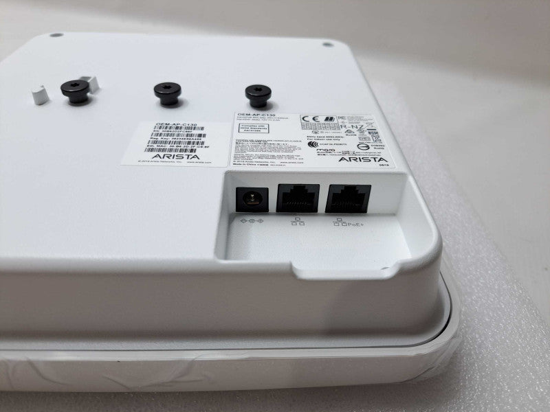 Arista OEM-AP-C130 Tri radio 4x4:4 MU-MIMO 802.11ac )