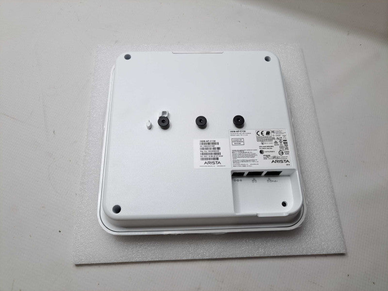 Arista OEM-AP-C130 Tri radio 4x4:4 MU-MIMO 802.11ac )