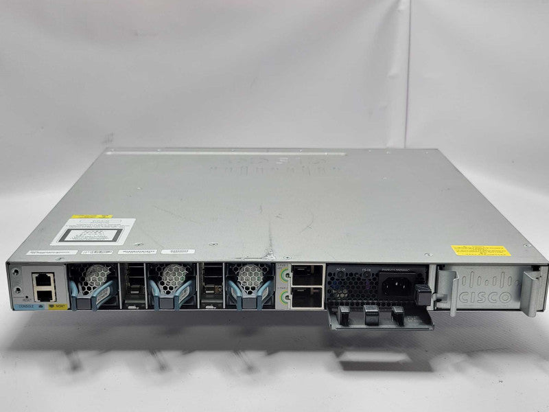 Cisco Catalyst WS-C3850-24T-L 24-Port Gigabit Managed Switch, 1x PSU  _