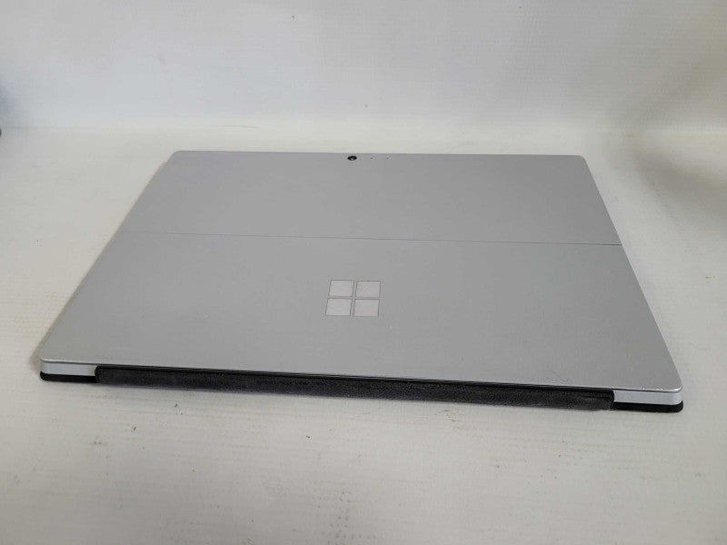 Microsoft Surface Pro 4 - i5-6300U, 4GB RAM, 128GB SSD - READ