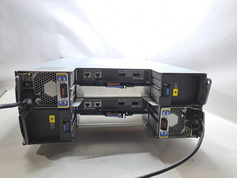 Netapp DS4246 24 Bay Disk Array NAJ-0801 - 2 x IOM6 Controllers - 2 x PSU\\'s )