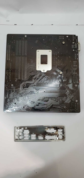 Intel i7-4790, Stock Cooler, 16GB DDR3, Gigabyte GA-B85M-D3H Moth.Combo AS-IS @