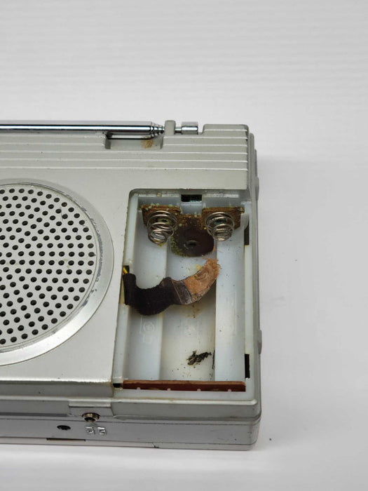 PAKANI Ultra Compact FM/AM Radio Stereo Cassette Player / Recorder (READ)