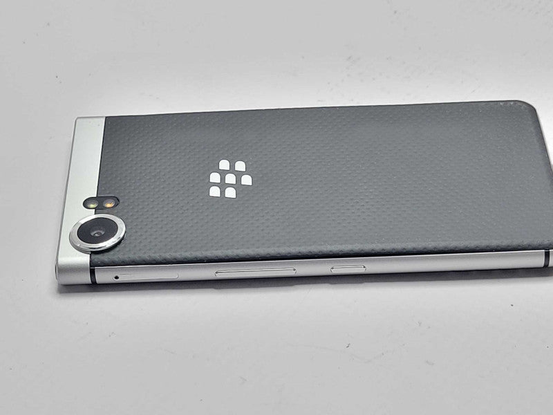 Blackberry BBB100-1 UNLOCKED 32GB Silver/Black android phone, SEE _