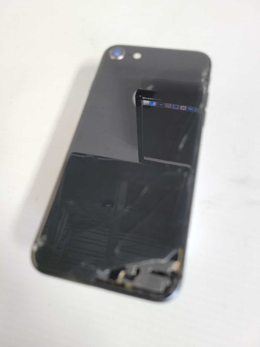 Apple iPhone 8 64GB - READ