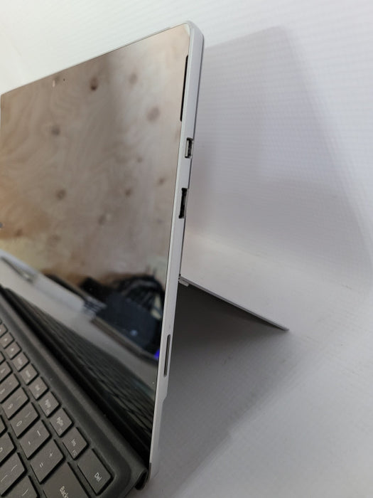 Microsoft Surface Pro 5 - i5-7300U, 4GB RAM, 128GB SSD