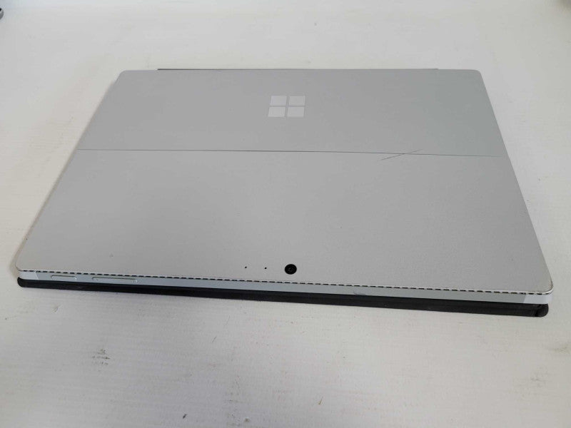 Microsoft Surface Pro 4 - i7-6650U, 16GB RAM, 256GB SSD - READ