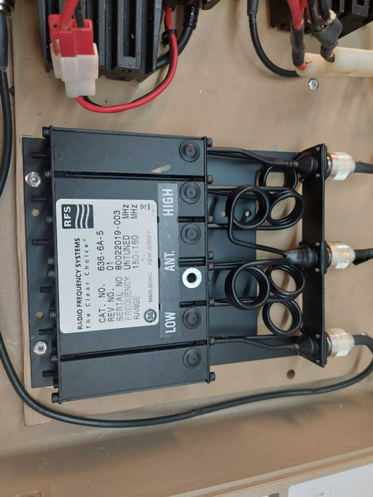 Seismic Case + 2 x Icom IC-F121