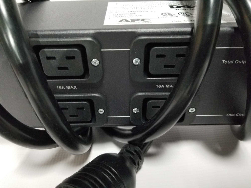 Dell / APC DMO4RM-30 24A 208v 2U PDU - 4x outputs - C19 Outlet type Q#