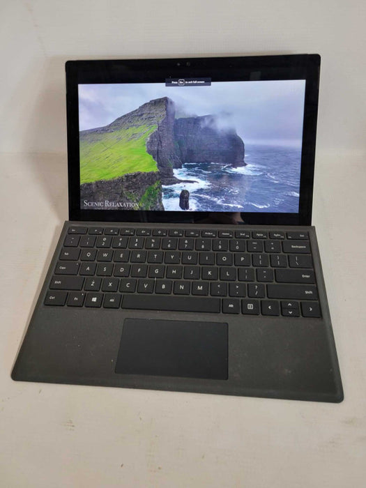 Microsoft Surface Pro 4 - i5-6300U, 4GB RAM, 128GB SSD