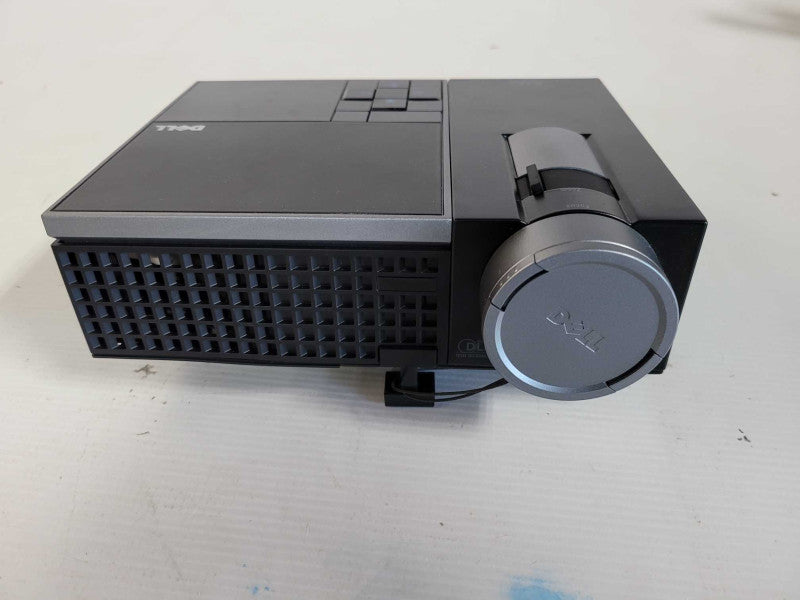 Dell M410HD HDMI Projector w/ Remote and Carry Case - 446 Hours