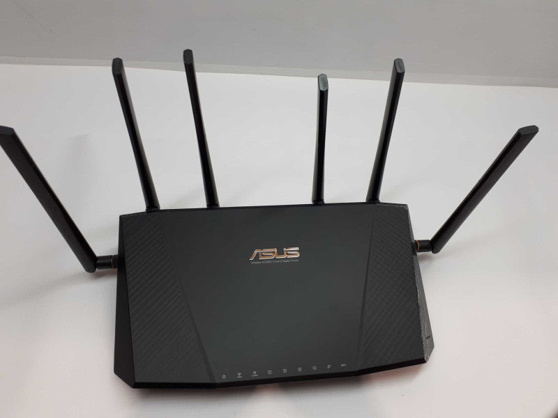 Asus Wireless AC3200 Tri-Band Gigabit Router - Model RT AC3200 with Adapter &