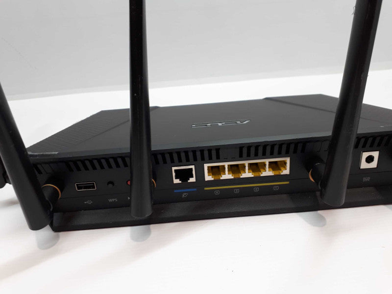 Asus Wireless AC3200 Tri-Band Gigabit Router - Model RT AC3200 with Adapter &