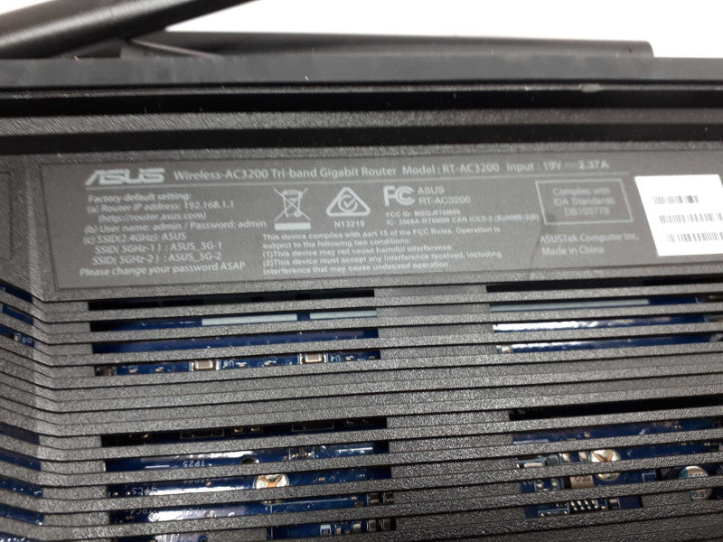 Asus Wireless AC3200 Tri-Band Gigabit Router - Model RT AC3200 with Adapter &