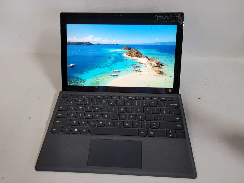 Microsoft Surface Pro 4 - i5-6300U, 8GB RAM, 256GB SSD - READ