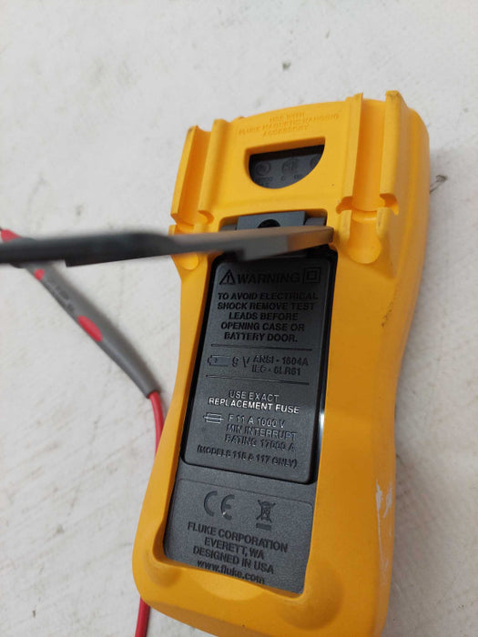 Fluke 115 True RMS Multimeter