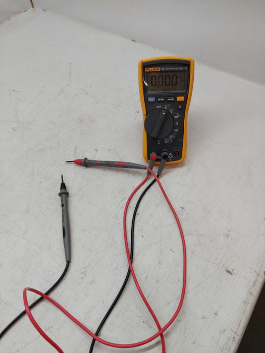 Fluke 115 True RMS Multimeter